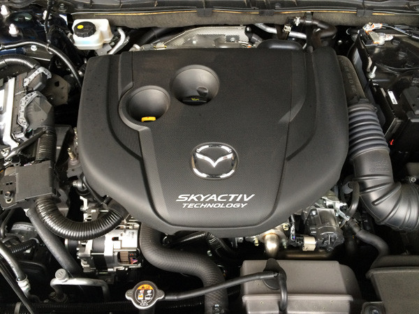 マツダ アクセラスポーツXD　SKYACTIV-D 2.2