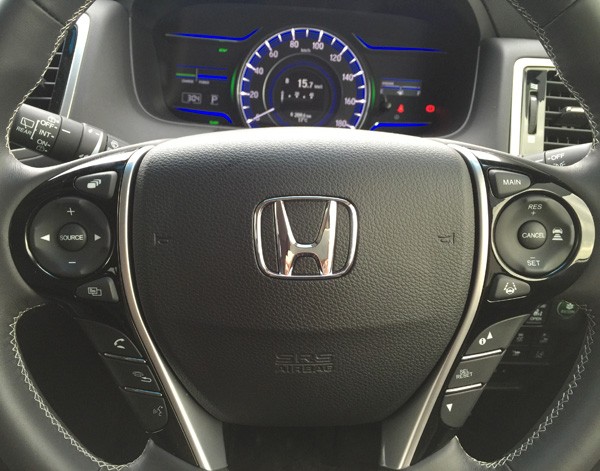 ホンダ・オデッセイ　HYBRID ABSOLUTE Honda SENSING Advancedパッケージ　ステアリングスイッチ