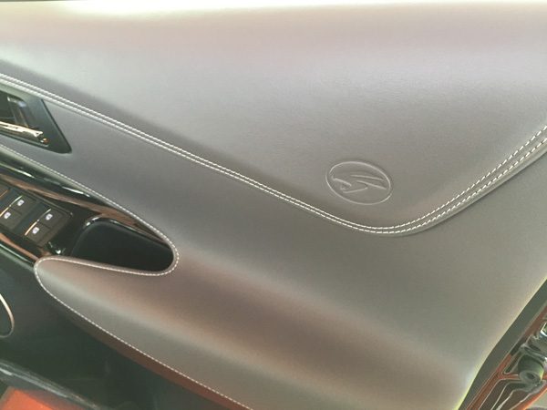 トヨタ・ハリアー特別仕様車　PREMIUM“Style ASH”　運転席ドア内側