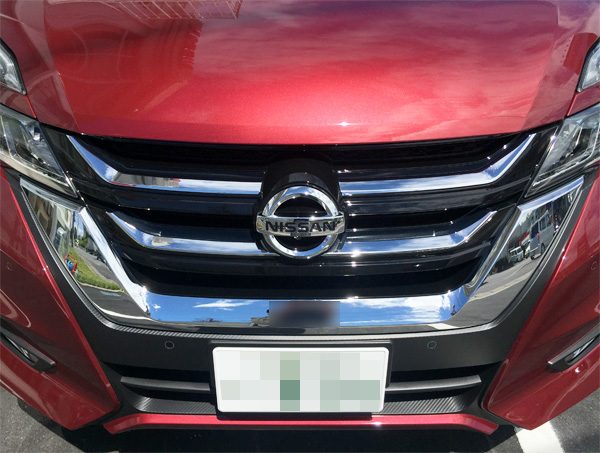 日産・セレナ　ハイウェイスター　専用フロントグリル