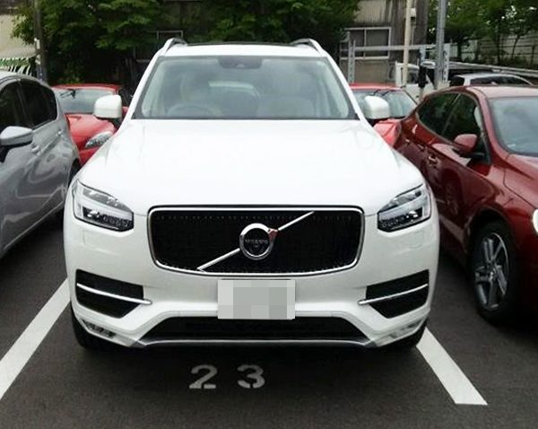 ボルボ・CX90　T5 AWD Momentum　試乗車